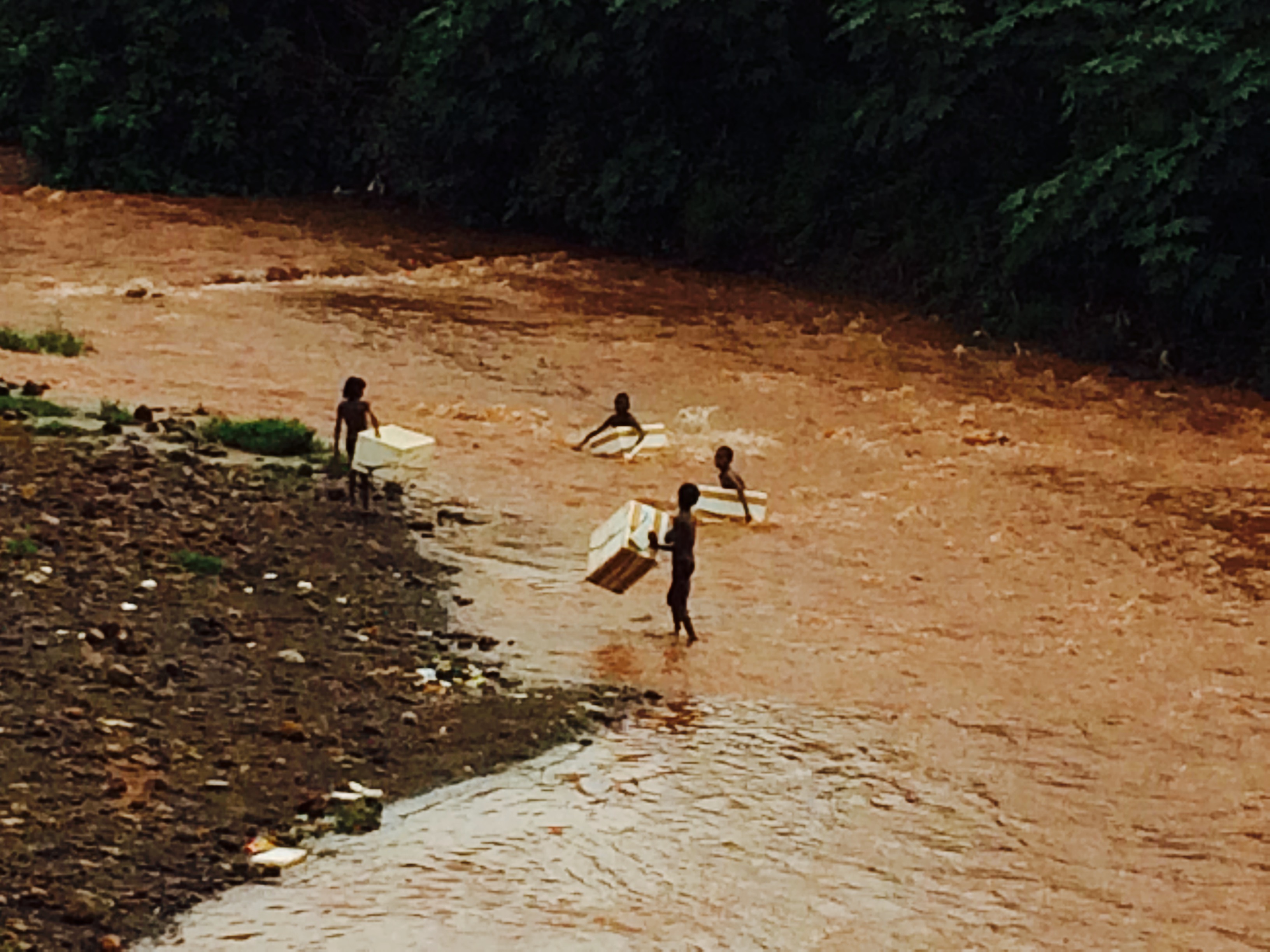 story 3 kids at play